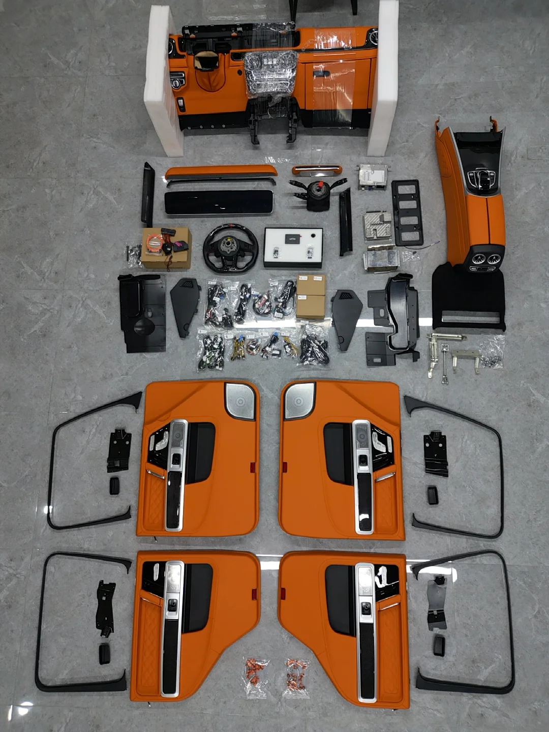 مجموعة لوحة القيادة الداخلية المعدلة للسيارة مجموعة كاملة لمجموعات تجميل تحويل G