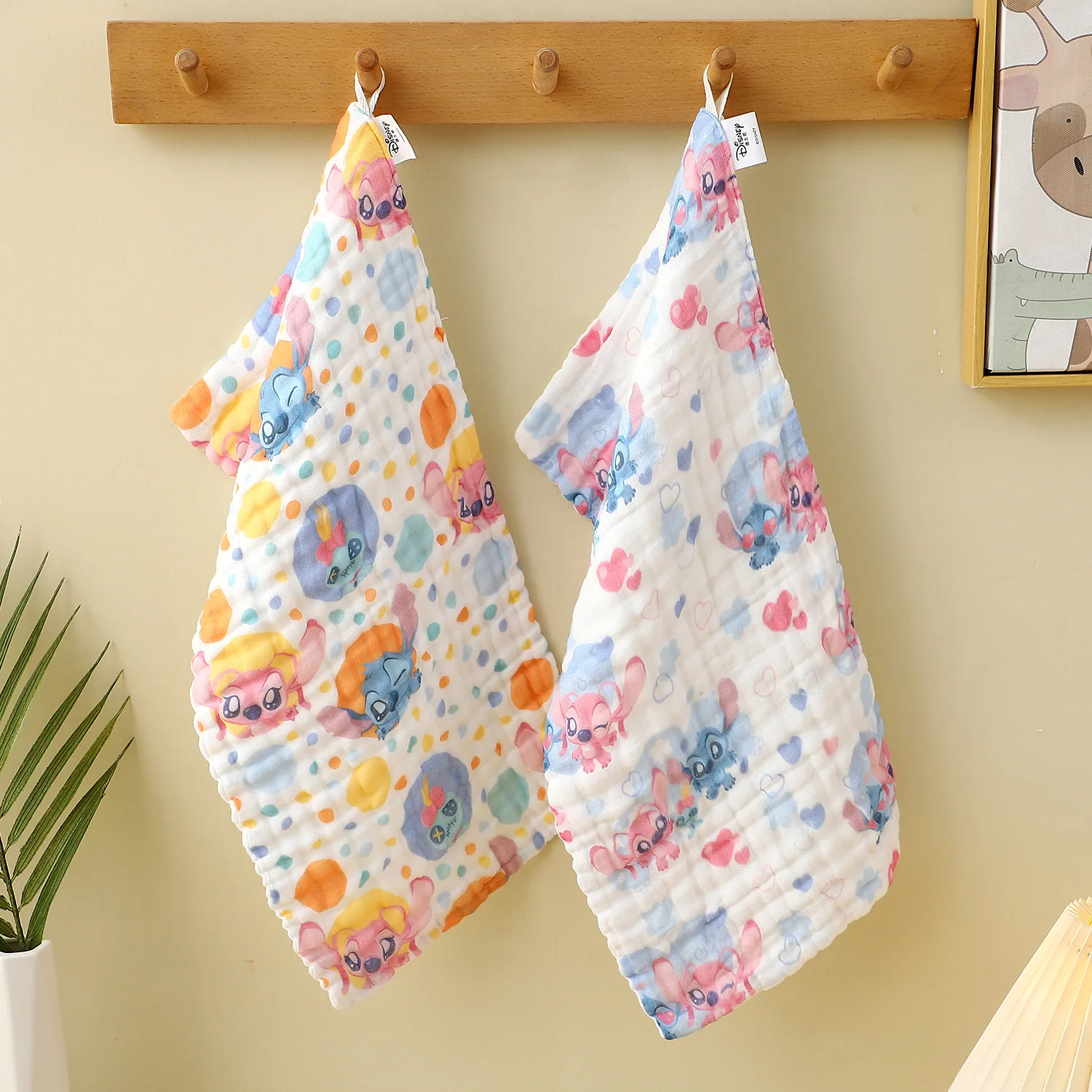 

2025 New Hot-selling Disney Saliva Towel Towel Pure Cotton Gauze Creative Cartoon Cute Stitch Pattern Soft and Skin-friendly