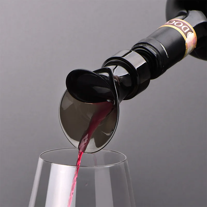 Petal-shaped red wine bottle stopper pourer universal wine bottle spout storage wine sealing freshness two-in-one closure cap