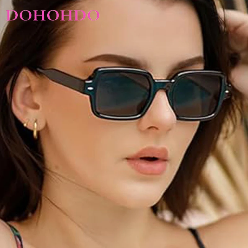 

Retro Small Square Frame Sunglasses Women Men Fashion Brand Rivets Design Outdoor Sports Driving Sun Glasses UV400 Gafas De Sol