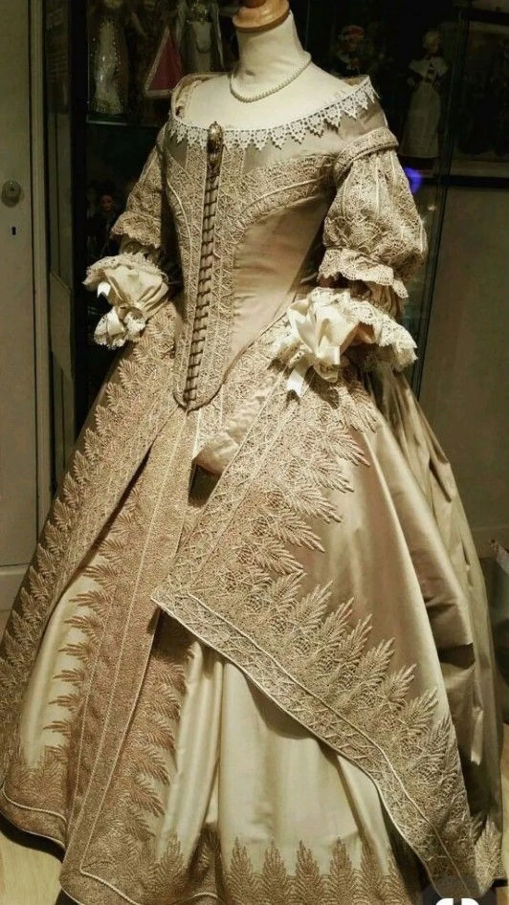 

17th Century Empire Queen Visiting Costume Tudor Elizabethan Princess Baroque Walking Dress Victorian Renaissance Ball Gown