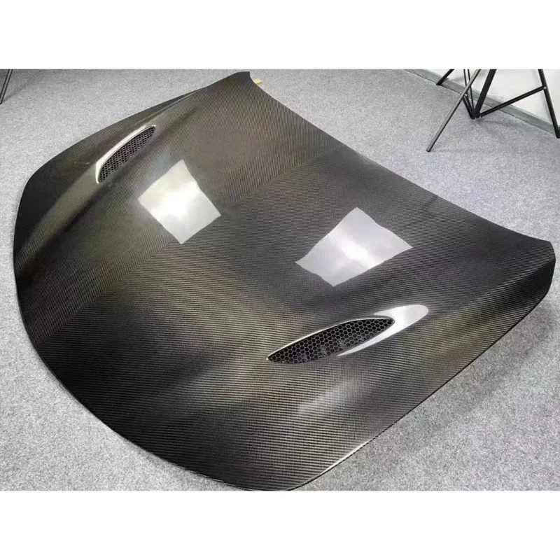 

Dry Carbon Fiber Hood Bonnet for Alfa Gulia Light Weight Car Accessories