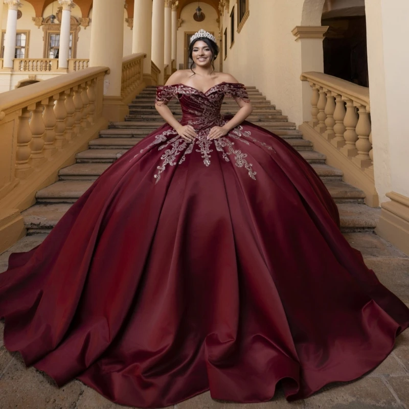 

Burgundy Quinceanera Dresses Off The Shoulder Gold Applique Lace Beading Crystal Bow Party Birthday Sweet 16 Dress Vestidos 15