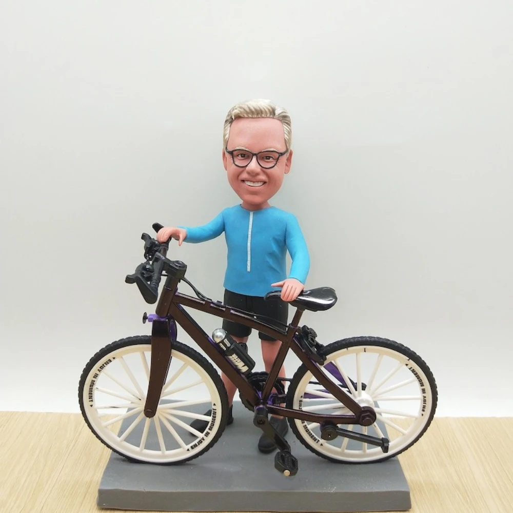 

Bobblehead Handmade Clay Figurine Display Gift for Couple Wedding Anniversary Personalized Doll Sculptures with Photos