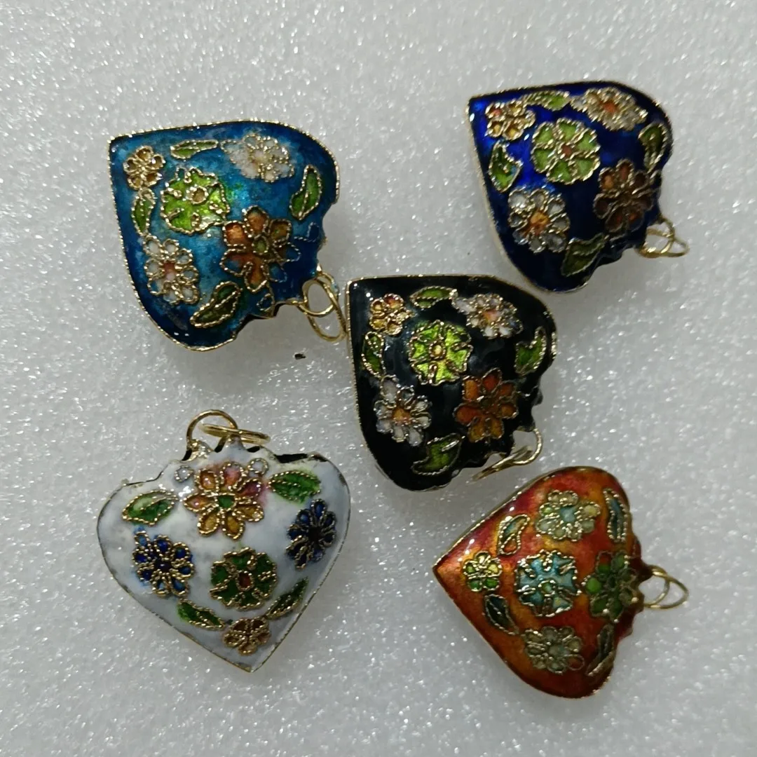 10pcs 3cm Large Vintage Cloisonne Heart Love Charms Jewelry Chinese Enamel Filigree Pendants Traditional Handcrafts Accessories