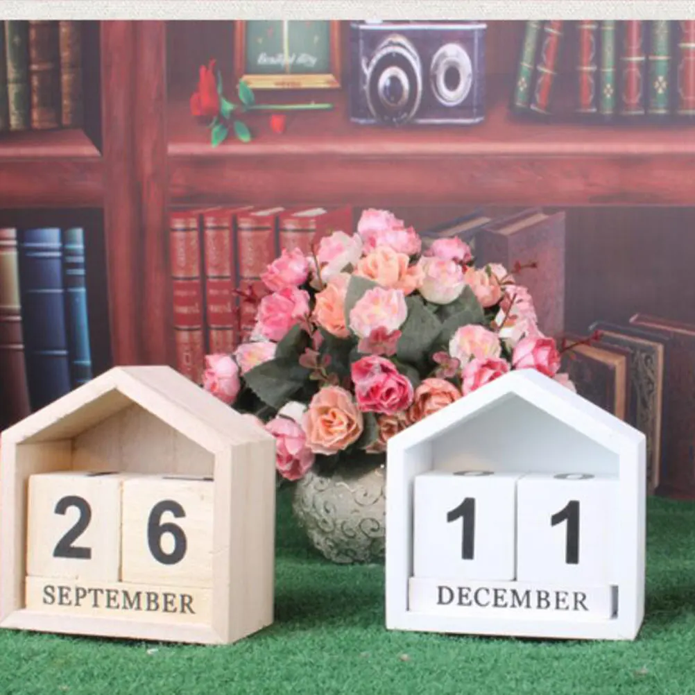 

1pc Wooden Calendar Shaped Manual Date Change Desktop Calendar Retro Desktop Decoration Home Office Ornament Gift Wood Color