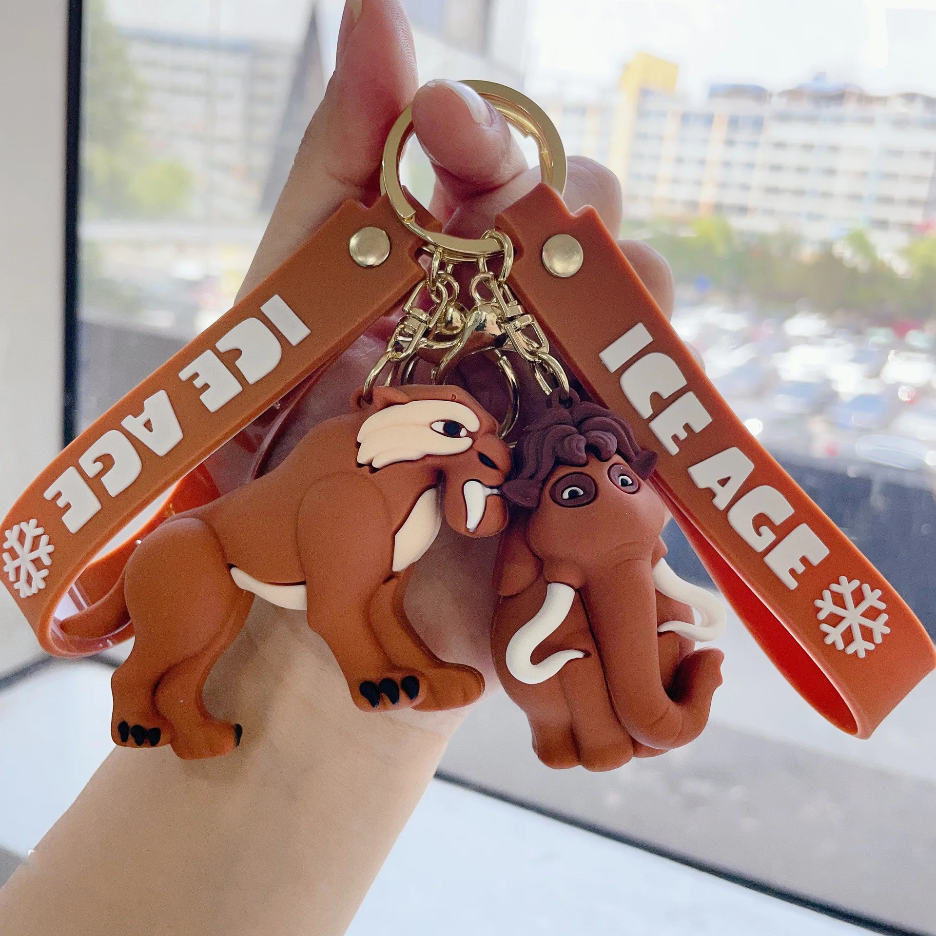 Ice age Keychains Manny Diego Sid Keyrings Mammoth RAZ Anime Figure Keychain Sabre Birthday Gifts Christmas Jewelry