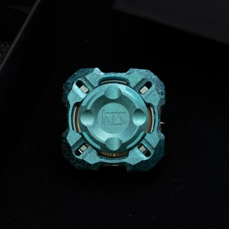 KTS EDC Mortise and Tenon M4 Four-leaf Limited Internal and External Linkage Mechanical Metal Fidget Spinner Decompression Toy
