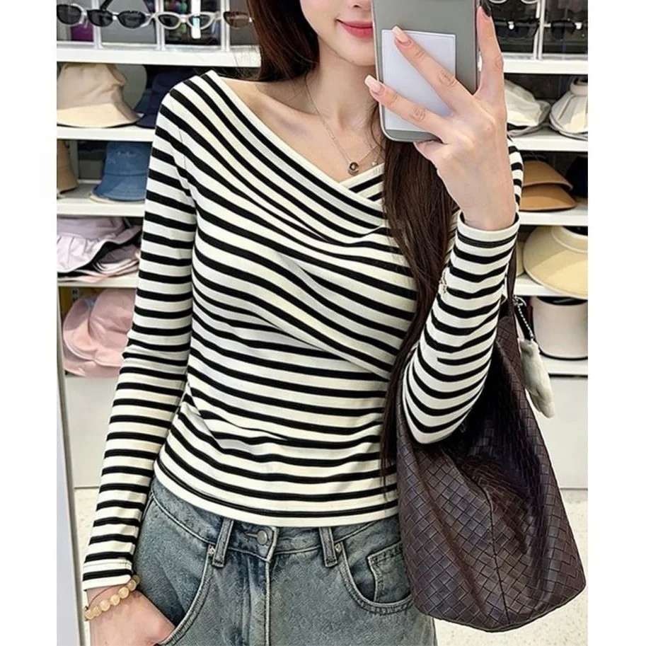 Women's Cross-Over V-Neck Striped Knit T-Shirt with Long Sleeves Fitted Cut and Regular Length for Cycling Days