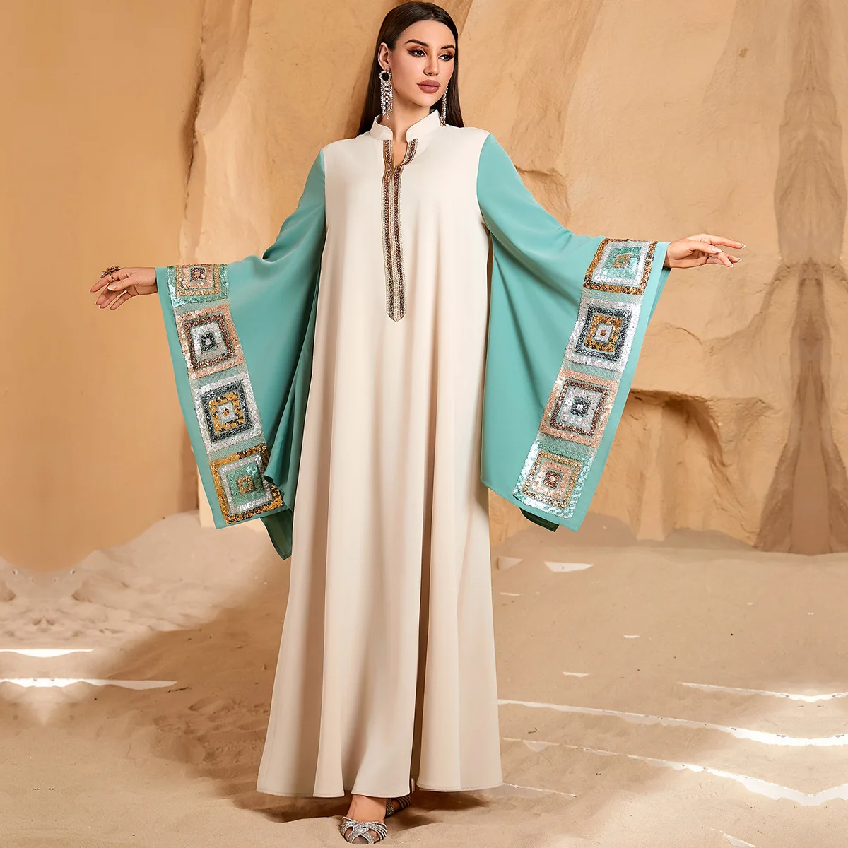 

Muslim Dress for Women Embroidery Kaftan Abaya Batwing Sleeve Maxi Dress Dubai Turkey Islam Female Robe Musulmane Femme Vestidos
