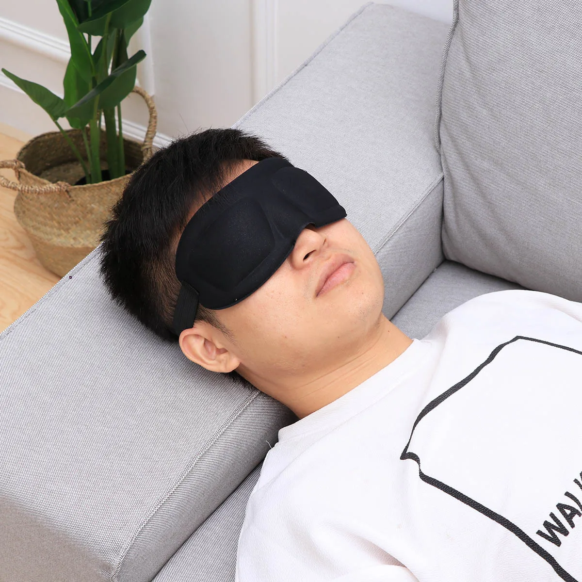 

3D Black Sleep Mask Comfortable Eye Mask Soft Polyester Eyeshade for Restful Sleep Reduce Eye Strain Home Travel