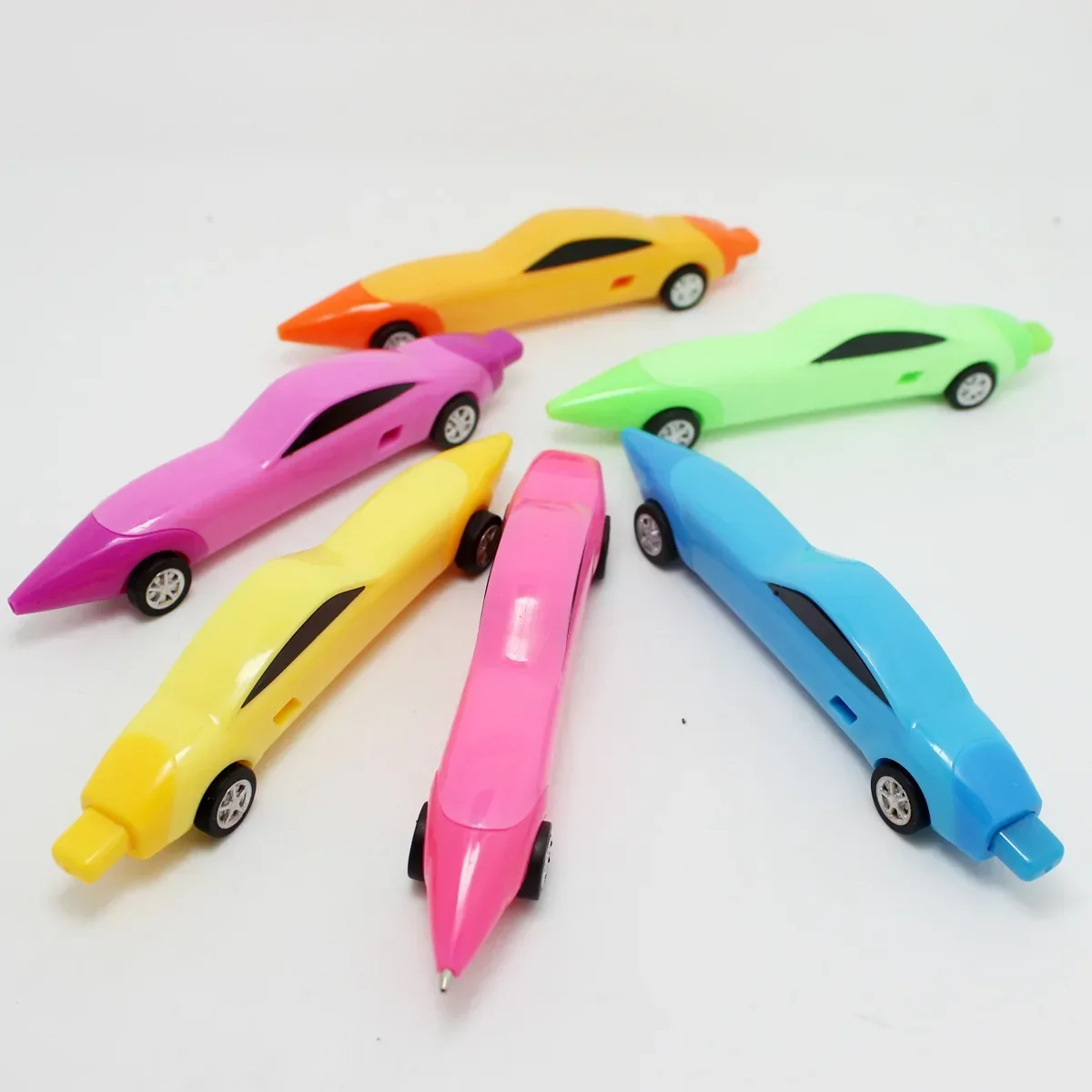 Leuke Kawaii Cartoon Plastic Auto Balpen Nieuwigheid Balpen Creatieve Nieuwigheden Koreaanse Briefpapier