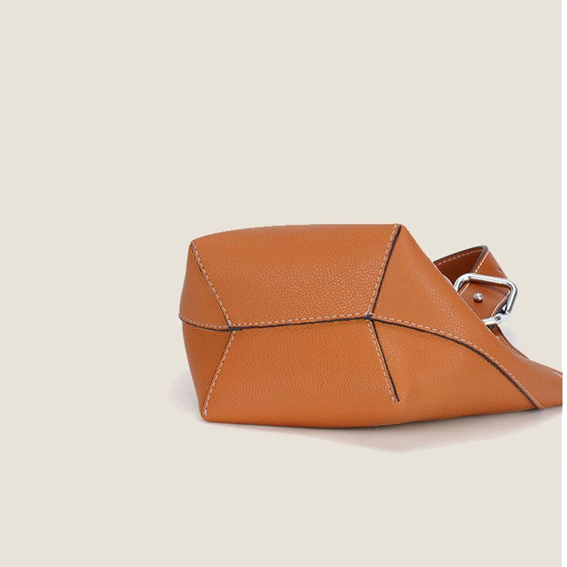 Borsa a secchiello in vera pelle 2025 design di nicchia in pelle bovina borsa a tracolla monospalla vintage irregolare borsa tote da donna alla moda