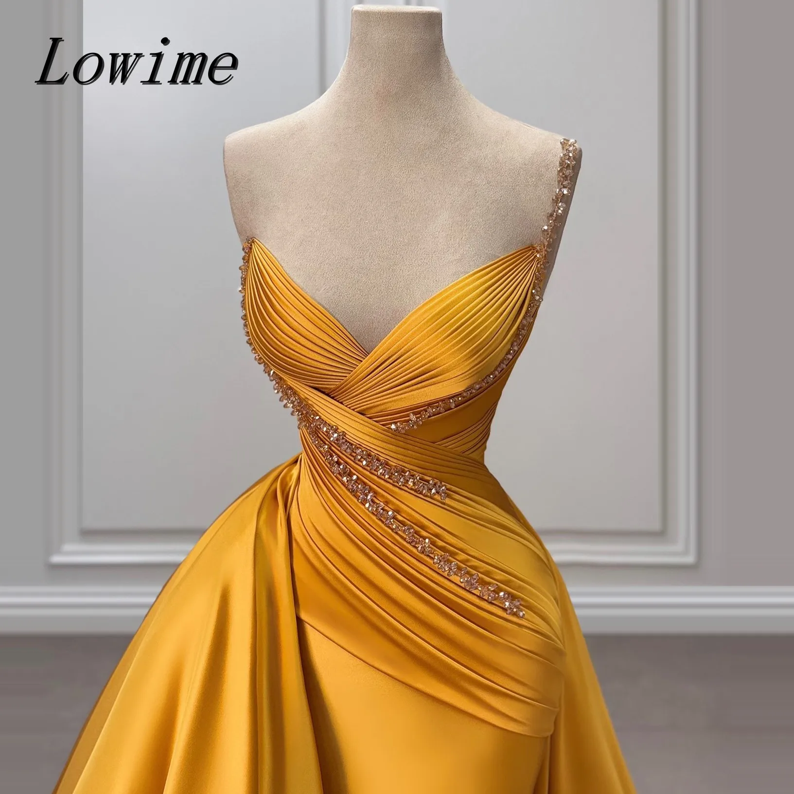 

Customized Simple Arabic Dubai Beading Handmade Prom Dress With Train Simple Off Shoulder Formal Evening Party Dress