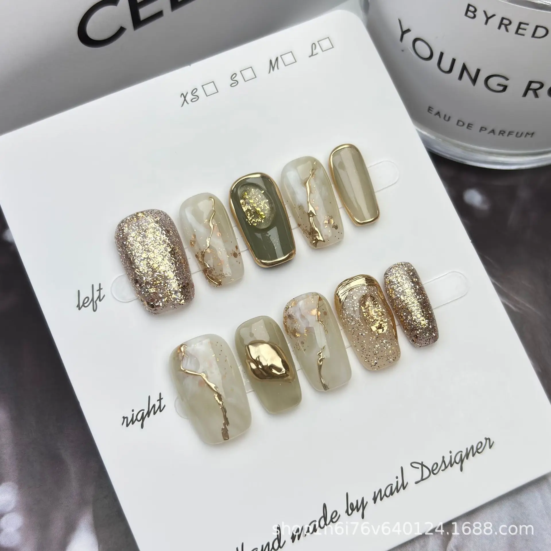 เล็บปลอมลายการ์ตูนน่ารัก 10 ชิ้น สีสันสดใสสไตล์ฤดูใบไม้ร่วง เล็บปลอมหวานเท่สไตล์เรโทร กลิตเตอร์ลายตาแมว เล็บสั้นทรงเหลี่ยม