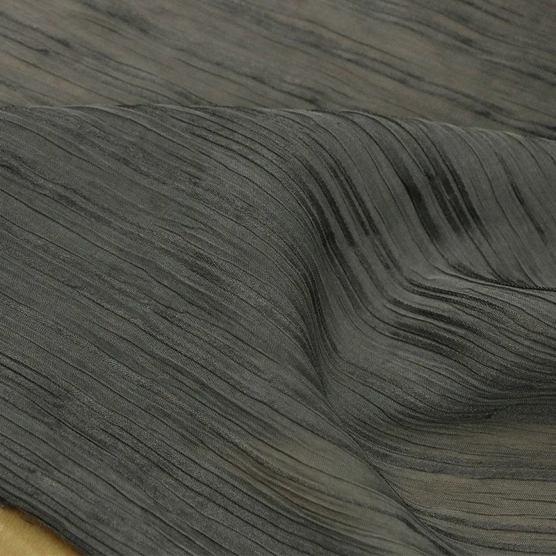 

Plant-dyed wooden-dyed smooth crepe silk blend fabric pleated designer