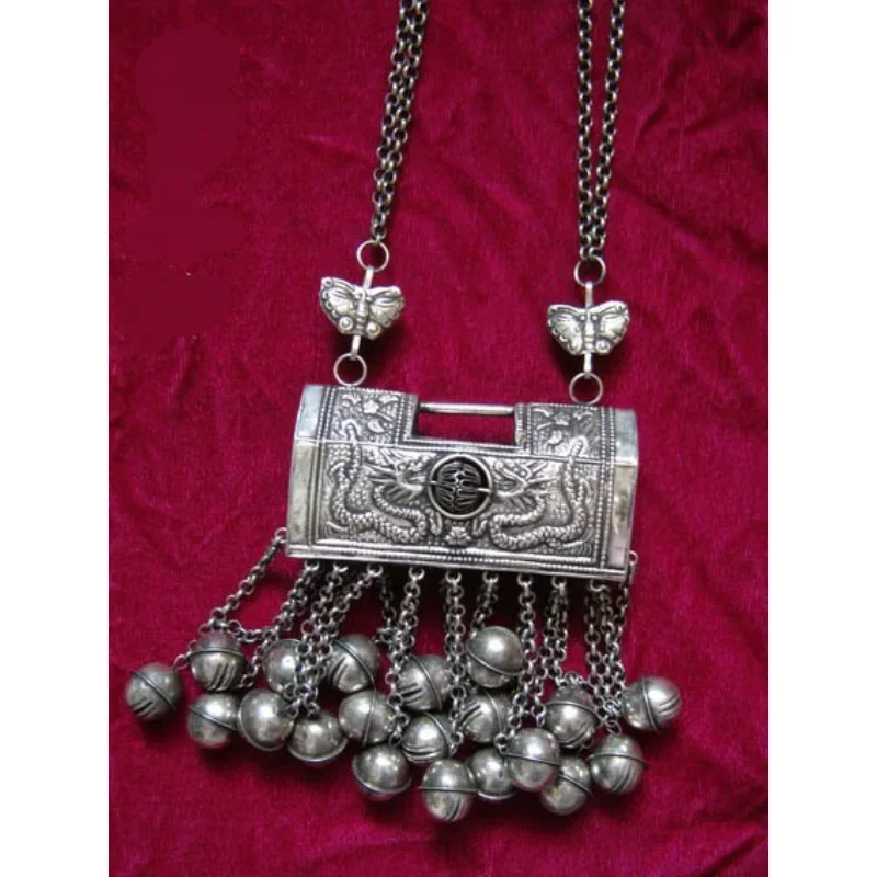 Ethnic style Miao silver long-life big lock, exaggerated personality, long bell necklace, sweater chain