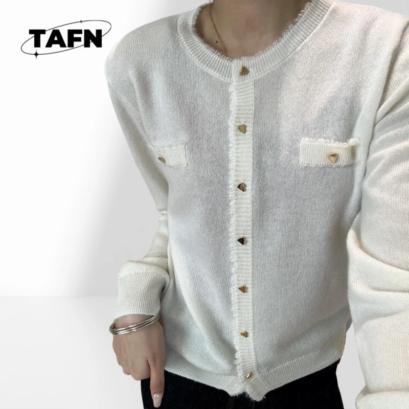 24 Luksusowy damski sweter w stylu europejskim, kaszmirowy, ciepły, uliczny, wysokiej jakości, wygodny, klasyczny AC3010