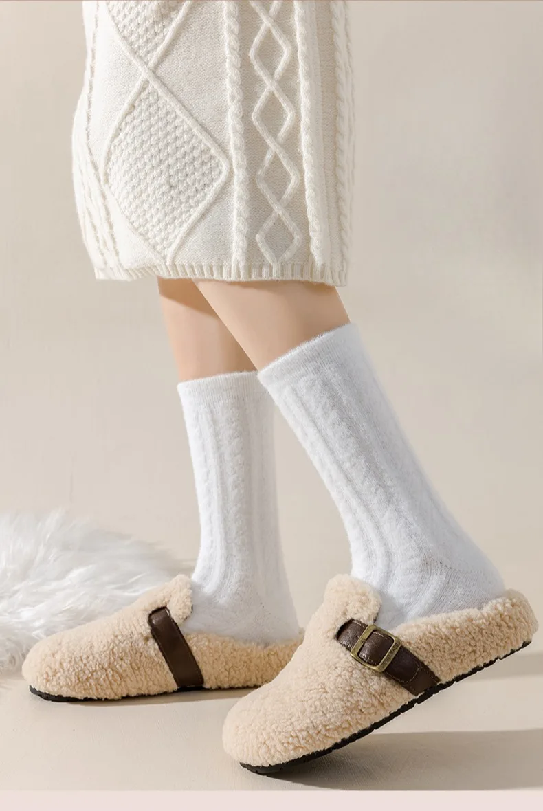 Neue Kühle Frauen Schwarz Weiß Baumwolle Dicke Socke Solide Herbst Winter Warme Dame Weibliche Mittleren Rohr Boden Socken Für Frauen – Detail 1