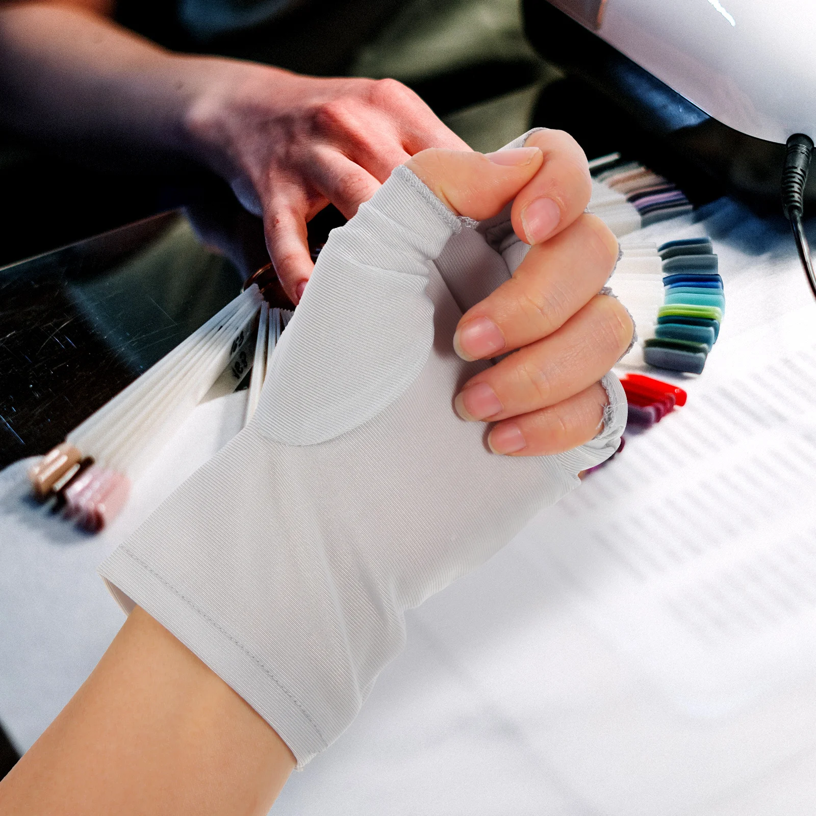 

1 Pair Anti Uv Fingerless Manicure Gloves Protection Gel Nail Lamp Gloves Reusable Salon Nail Art Supplies Manicure Accessories