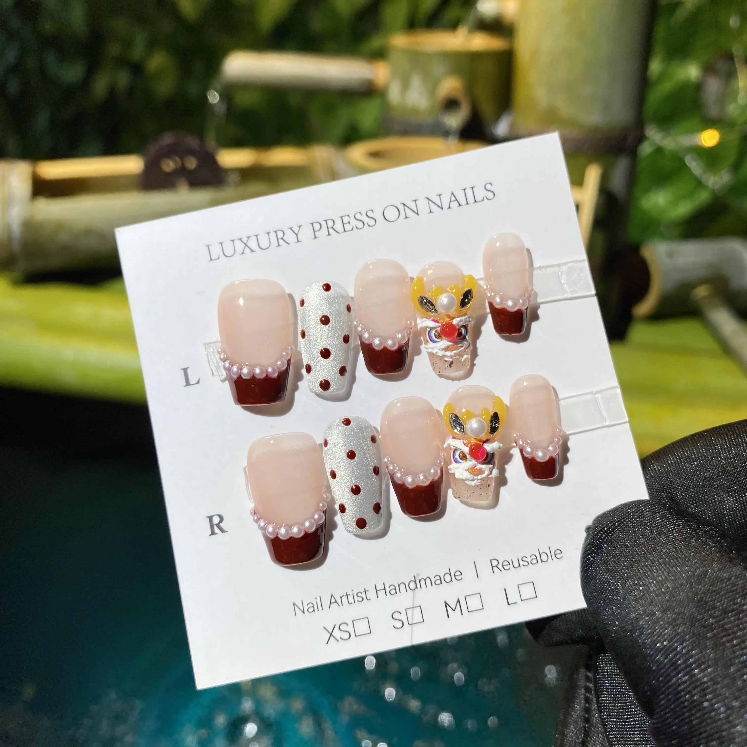 

Handmade Press On Nails with Removable and Reusable Design,High-quality Luxurious Style And Whitening Effect.No.D234