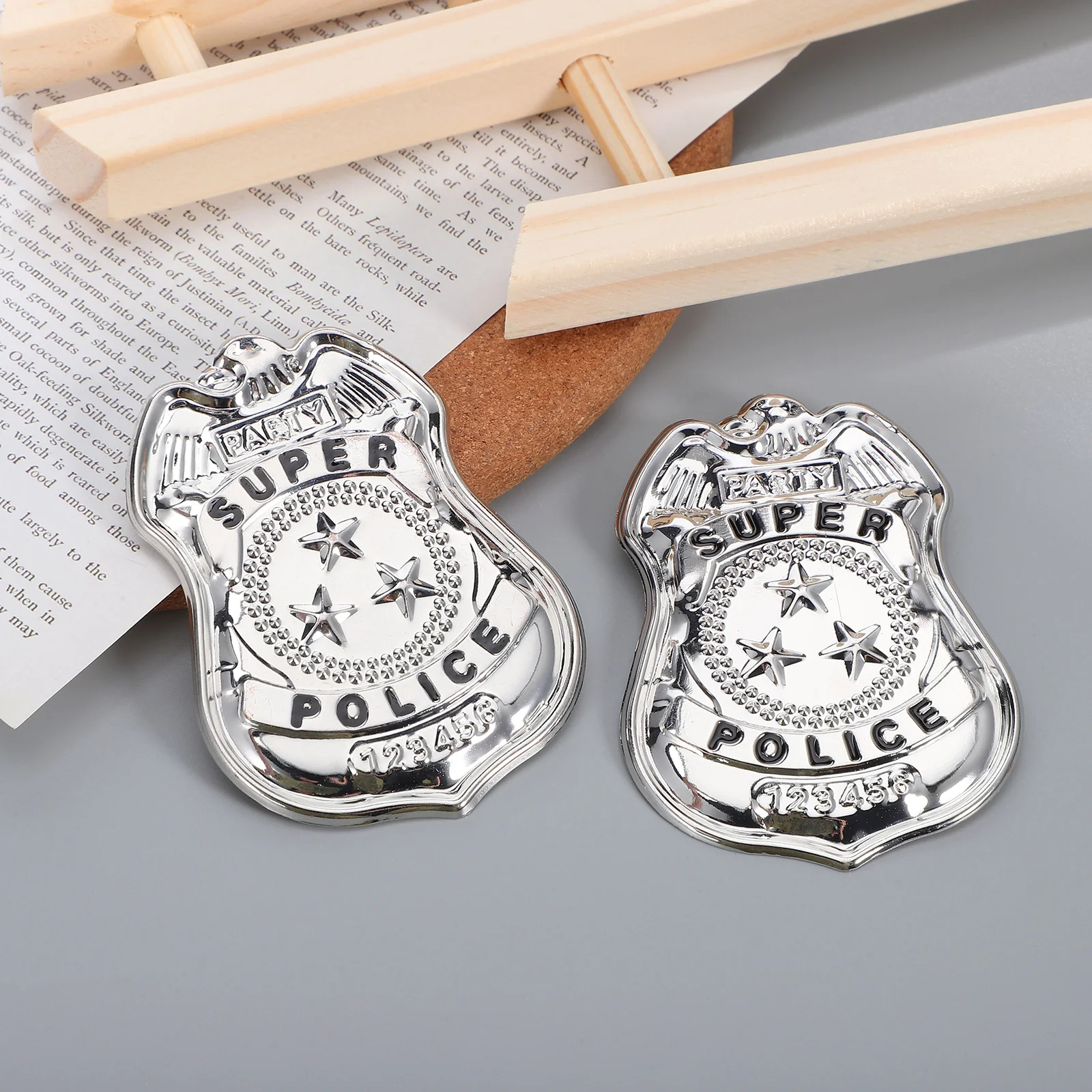 2 Pcs Halloween Costumes Police Badge Cosplay Pretend Prop Small Decoration Silver Badges Portable Pin Brooch Child