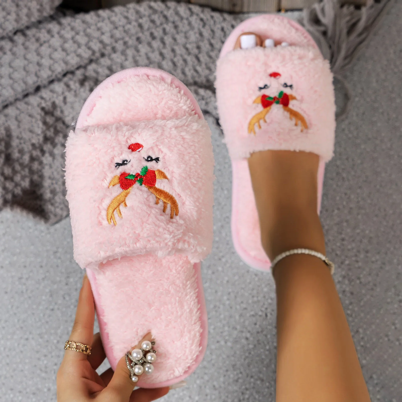 2024 Christmas Deer Print Decoration Cute Women Slippers Fashion New Pattern Cartoon Winter Thickened Warm Indoor Shoes