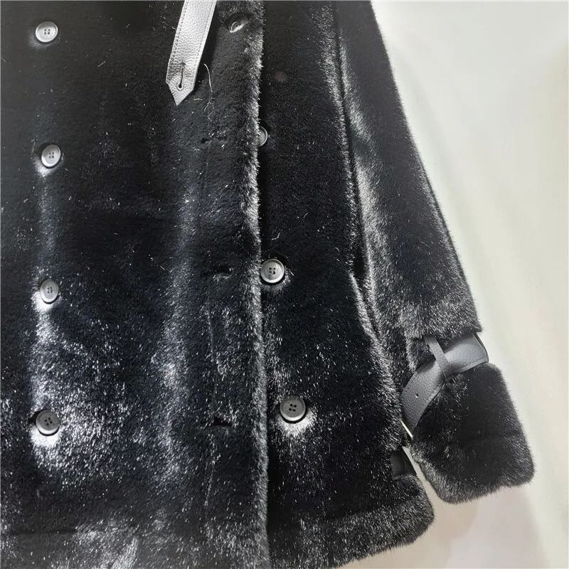 เสื้อโค้ทขนเฟอร์เทียมสำหรับผู้หญิง รุ่นใหม่ประจำฤดูหนาวปี 2025 คอตั้ง ติดกระดุมสองแถว สไตล์เกาหลี แฟชั่นสตรีทแวร์ หรูหรา อุ่นหนา รุ่น HK14887