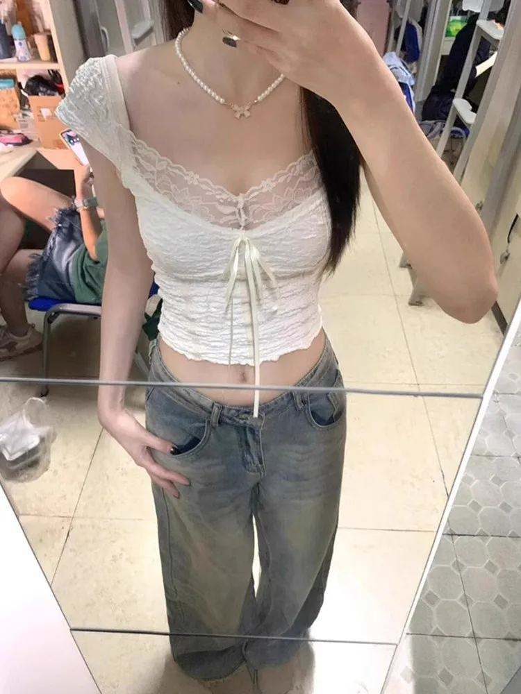 

Pure Desire Sexy Lace V-neck White Short Sleeve Shirt Women Summer Design Unique Chic Short Length Top Korean Style Slim Fit