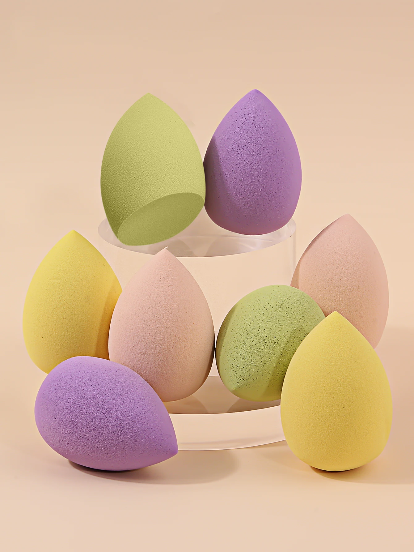 8 miękkich i sprężystych gąbek do makijażu, 4-kolorowe gąbki do makijażu, perełki do pudru do makijażu o kroju ukośnym/kroju łezki, naturalny i gładki makijaż