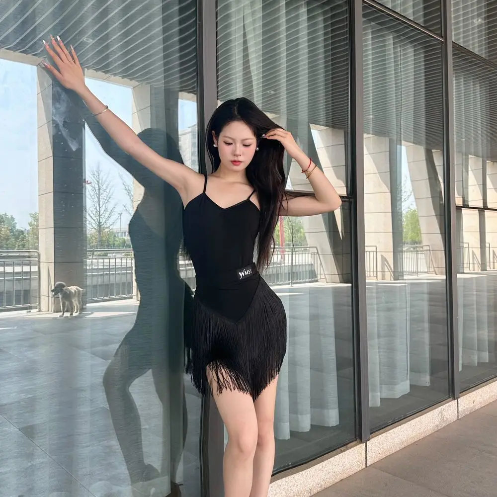 Costume de danse standard national latin personnalisé pour femmes adultes, costume d'entraînement, sexy, bretelles, ensemble de costumes de performance, robe à franges