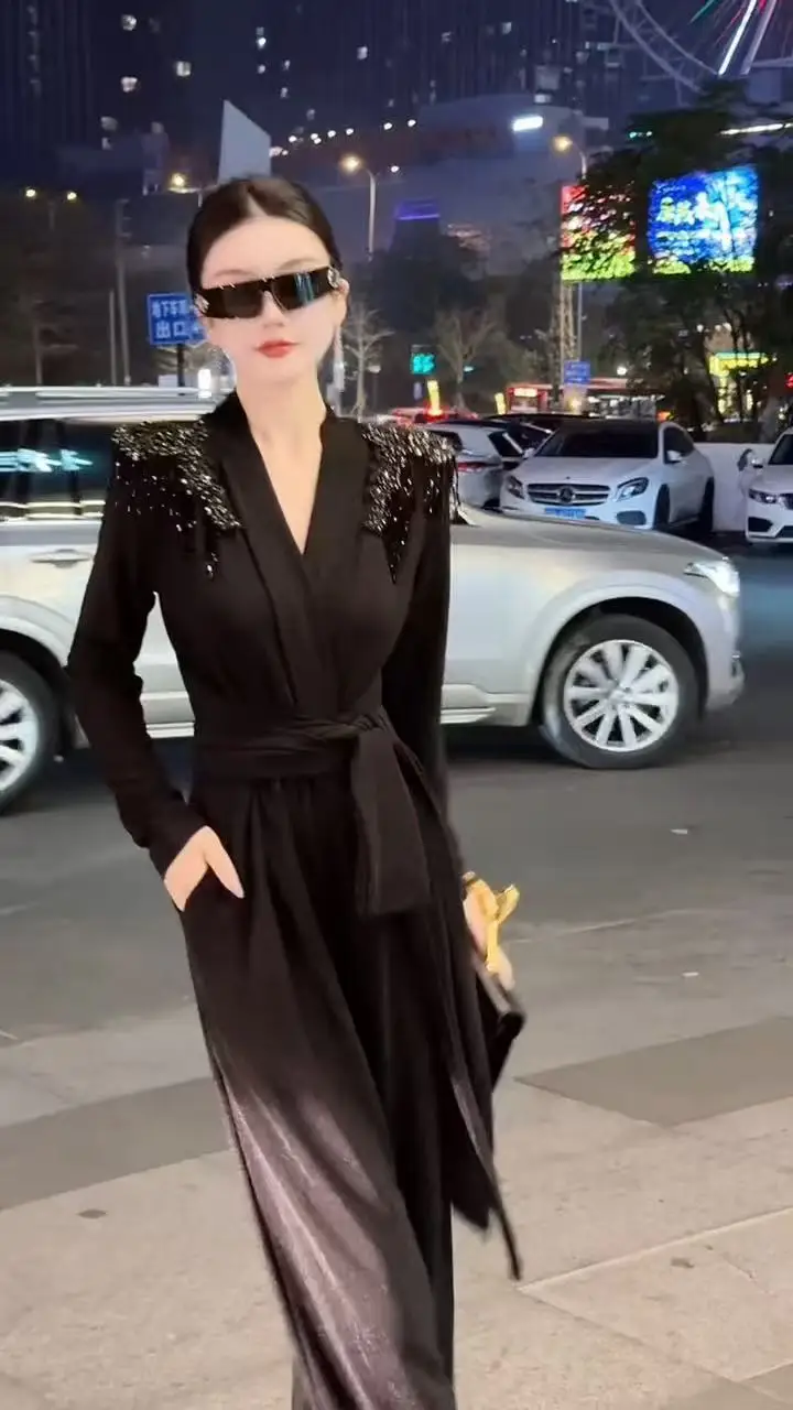 2025, Damen-Overall im französischen Stil, V-Ausschnitt, Krawatte, Taille, weites Bein, Frühling, eleganter Strampler