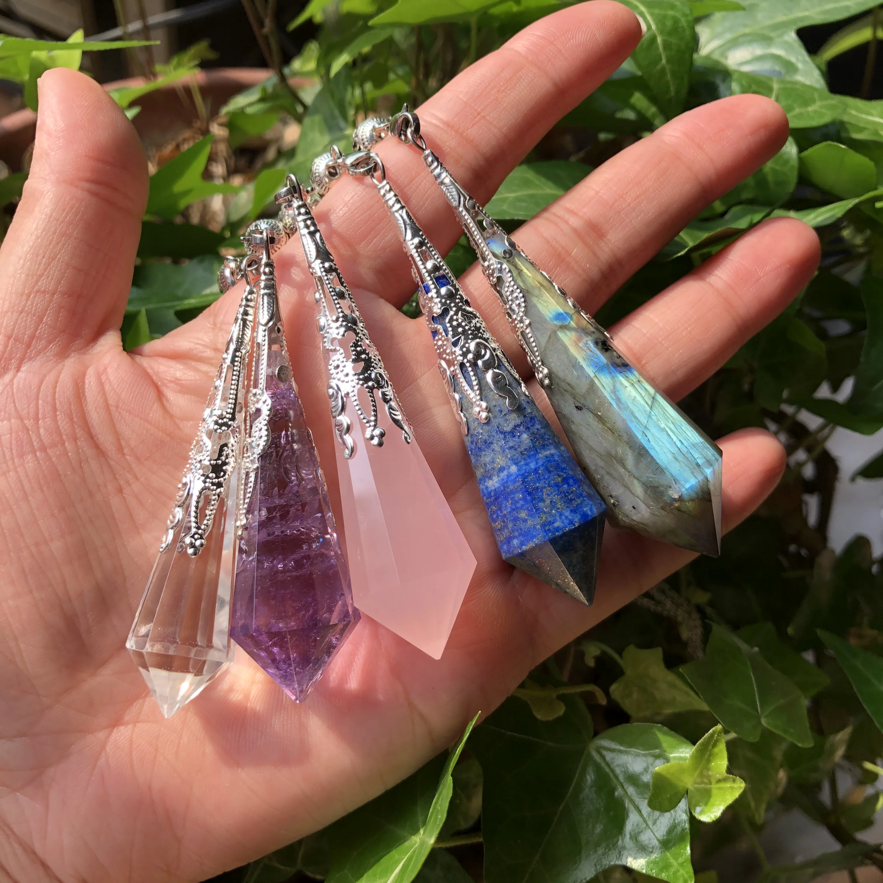 1 Pc Fengbaowu Natural High Quality Various Crystal Quartz Pendulum Divination Pendant Reiki Healing Stone Fashion Jewelry Gift