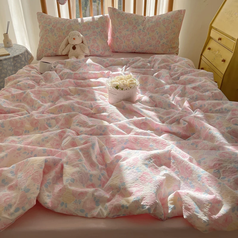 

INS Princess Style Quilt Light Comfortable And Skin-friendly Exclusive To Summer 150X200cm 200X230cm Warm Floral Pattern