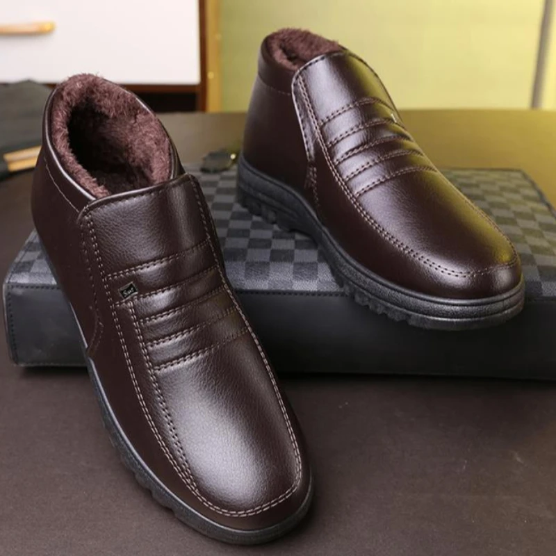 Botas de nieve con plataforma para hombre, zapatos informales impermeables para invierno, venta nueva en oferta de moda, marcas, trabajo de piel cómodo de alta calidad