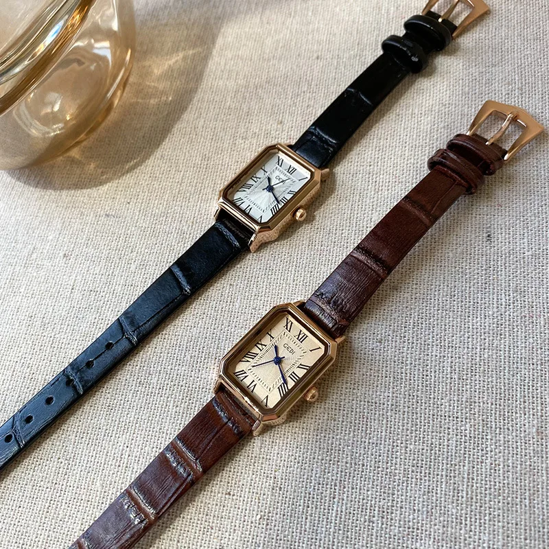 Women's watchsimple and elegant stylestudent fashionthin strapsmall and exquisitelight luxury retro Korean and Hong Kong style.