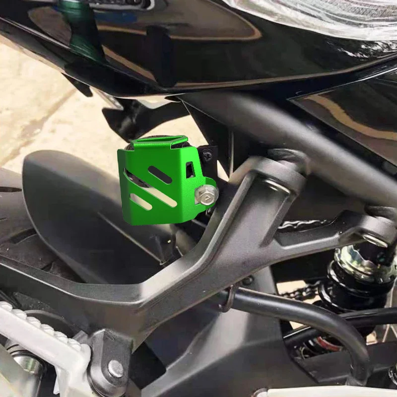 

Motorcycle CNC Rear Brake Fluid Reservoir Guard Cover Protector Oil Cup Guard FOR KAWASAKI NINJA ZX6R ZX10R ZX14R ZX-6R ZX-10R