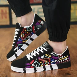 Fashion Graffiti Black Sneakers Men Comfortable Canvas Men Skateboard Shoes Breathable Skate Trainers Men Designer Flat Sneakers