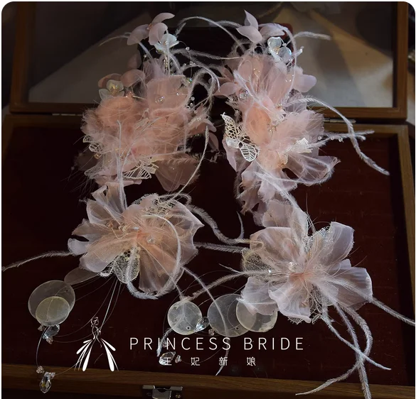 Wang Fei's new pastel flower handmade lace feather age-reducing hairpin Bride Fritillaria tassel earrings dress head jewelry
