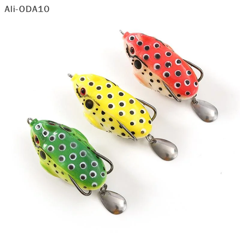 

1Pc 75MM Frog Lure Fishing Lures Double Hooks Topwater Ray Frog Artificial Crankbait Spoon Artificial Soft Bait Minnow Crank