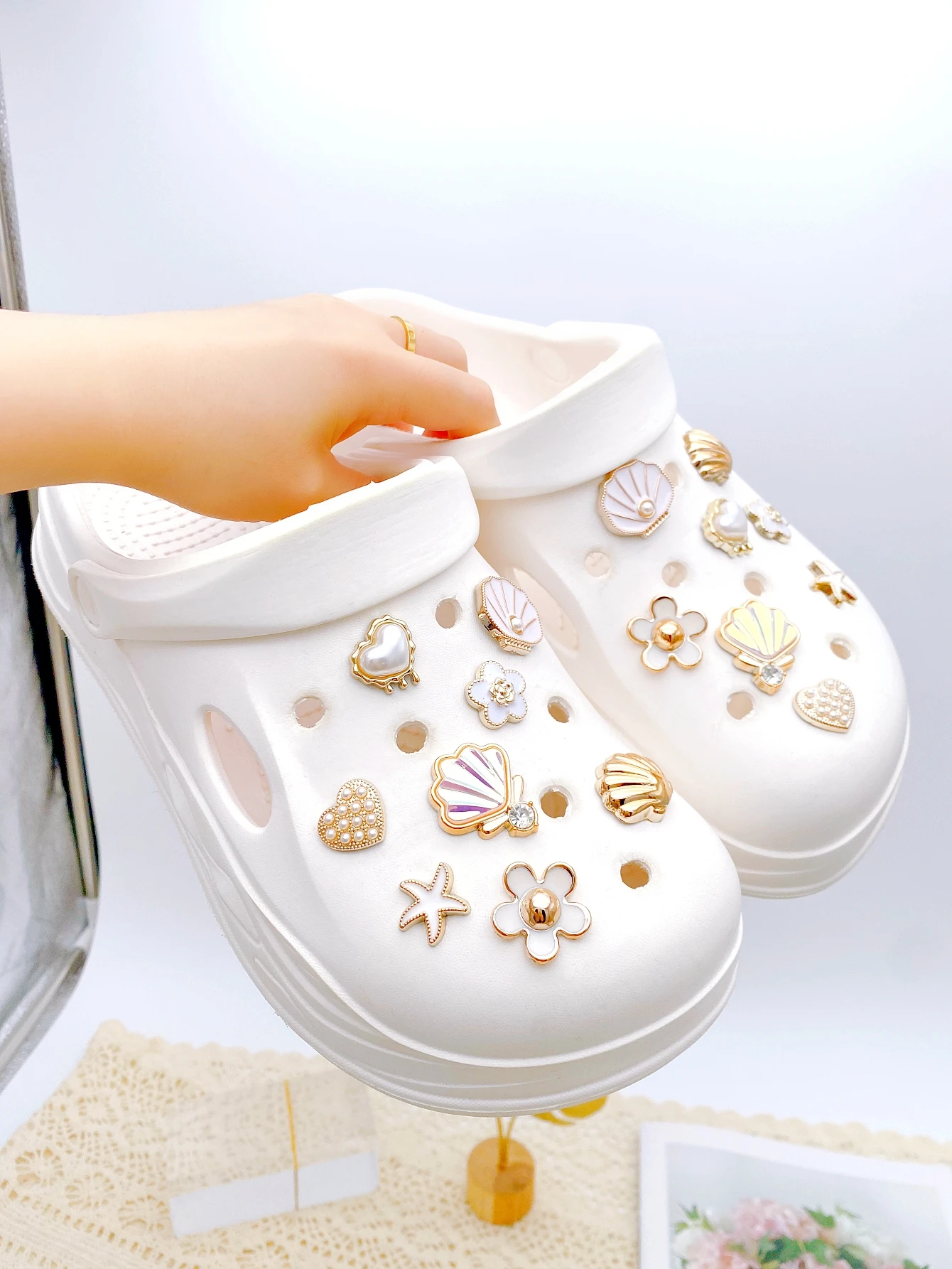 16-piece shoe decoration DIY casual shoe decoration - An interesting and versatile way to personalize your footwear