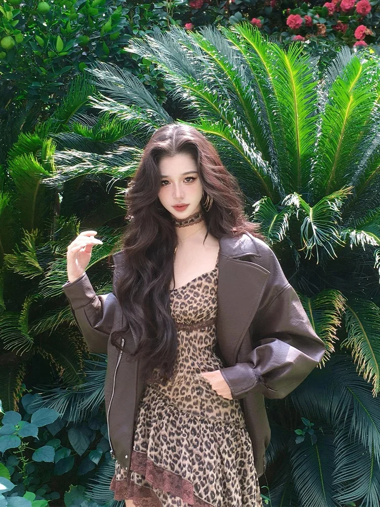 

Комплект Syj ujia: Американский сексуальный топ с леопардовым принтом на бретелях и юбка с высокой талией, повседневный, для работы, больших размеров