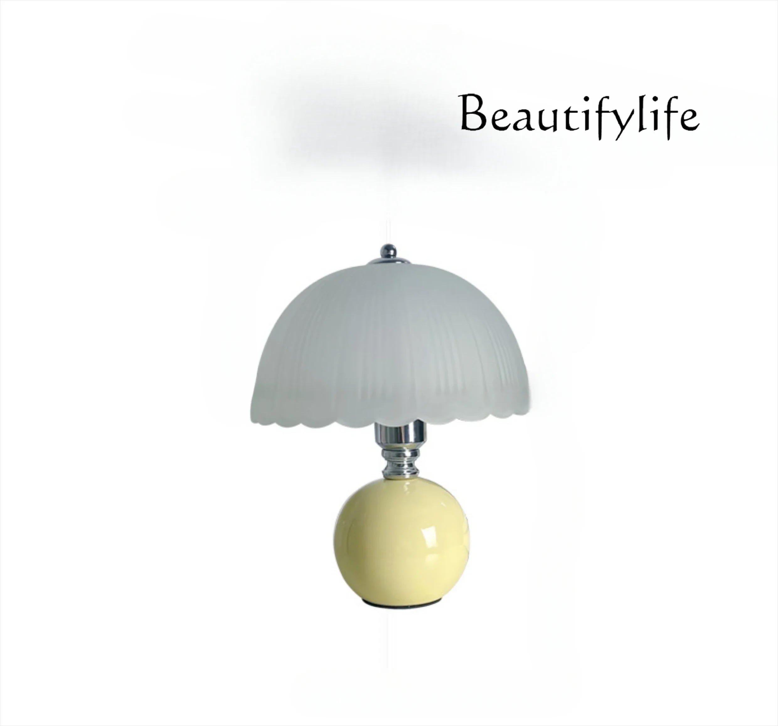 Jellyfish table lamp, bedroom bedside lamp, Nordic high-end sense, medieval French romantic pastoral cream atmosphere night lamp