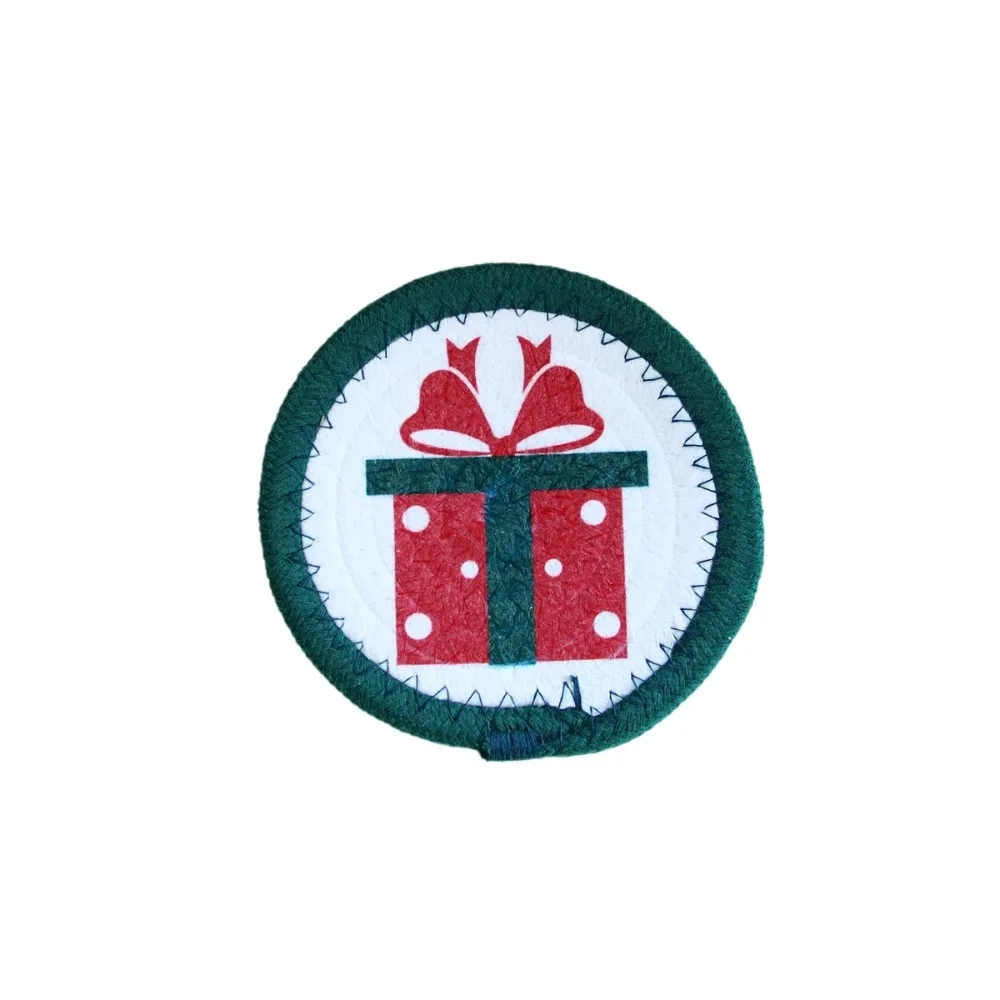 Santa Claus Trivet Christmas Cup Mat Woven Cotton Rope Heat Resistant Pot Table Mat Handmade Round Insulated Mat Christmas Gift