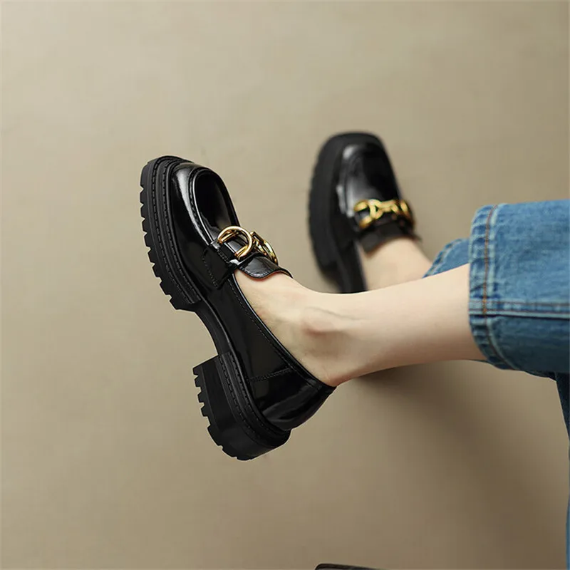 

Spring Round Toe Women Pumps Casual Fashion Loafers Metal Decoration Women Shoes Slip-On Chunky Shoes for Women Platform Shoes