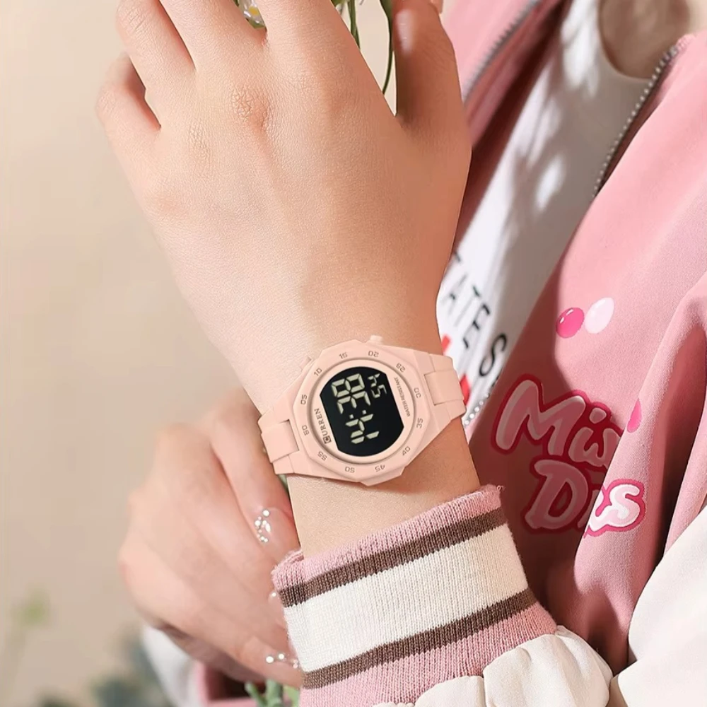 CURREN 6102 New Fashion Women's Digital Wristwatch Luminous Display Alarm Clock Calendar Sports Waterproof Digital Sports Watch