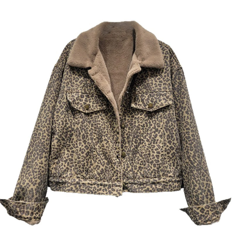 WTHT 2025 الشتاء العصرية المرأة ليوبارد طباعة تقسم وهمية فرو المنك الدافئة الدنيم سترة موضة طويلة الأكمام معطف الإناث 1LS2618