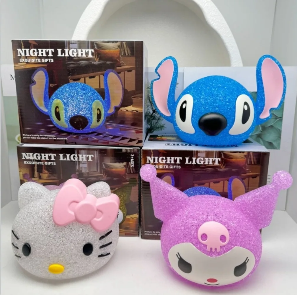 Miniso غرزة كيتي كورومي أنيمي الشكل ليلة ضوء زخرفة غرفة الديكور هدايا عيد الميلاد