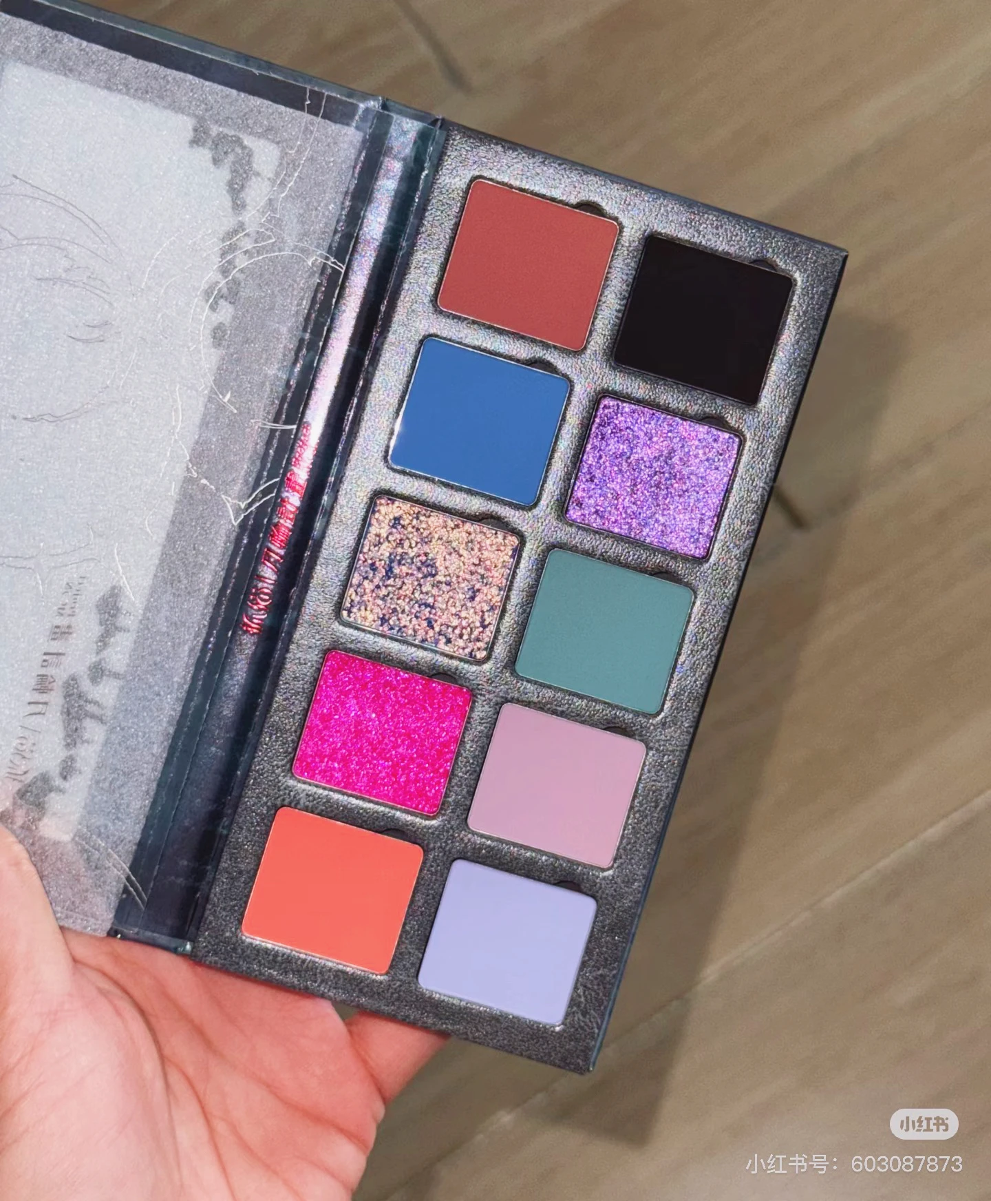 DRAMO Dark Color Smoke 15 Color Eye Shadow Plate Glitter Shimmer Chameleon Eyeshadow Long Lasting Eye Makeup