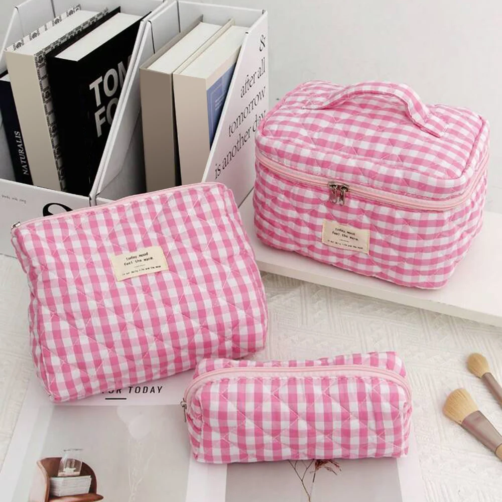 1pc Checkered Cosmetic Bag Large Travel Multicolored Plaid Makeup Storage Toiletry Bag Girls Cosmetic Bag Sanitary Cotton Bag